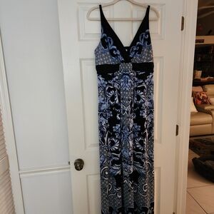 Source Unknown Black and Blue Printed V-Neck Maxi Dress